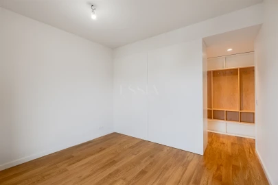 Apartamento T3 para Venda em Lordelo do Ouro e Massarelos