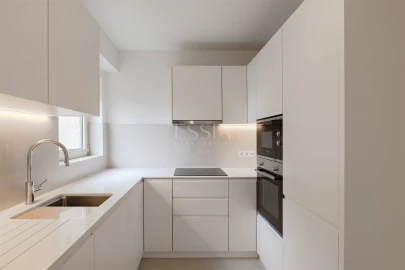 Apartamento T3 para Venda em Lordelo do Ouro e Massarelos