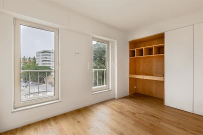 Apartamento T3 para Venda em Lordelo do Ouro e Massarelos