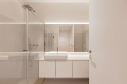 Apartamento T3 para Venda em Lordelo do Ouro e Massarelos