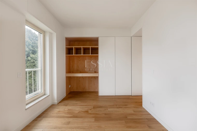 Apartamento T3 para Venda em Lordelo do Ouro e Massarelos Foto 3