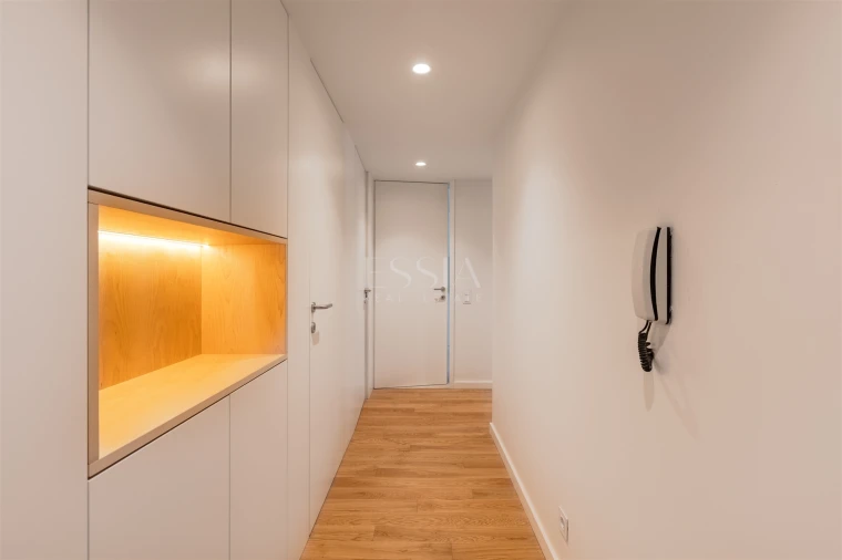 Apartamento T3 para Venda em Lordelo do Ouro e Massarelos Foto 9