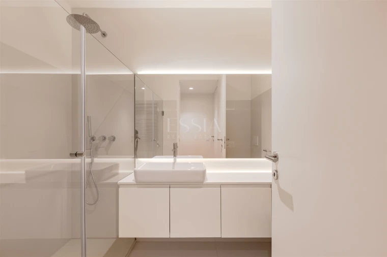 Apartamento T3 para Venda em Lordelo do Ouro e Massarelos Foto 13