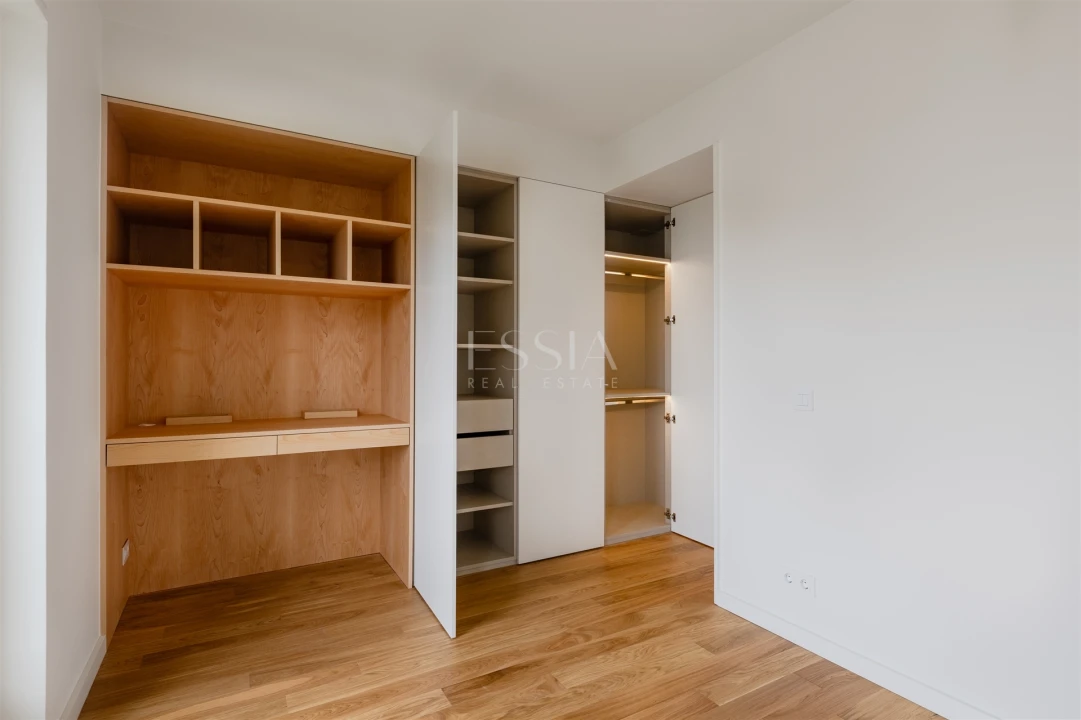 Apartamento T3 para Venda em Lordelo do Ouro e Massarelos Foto 24