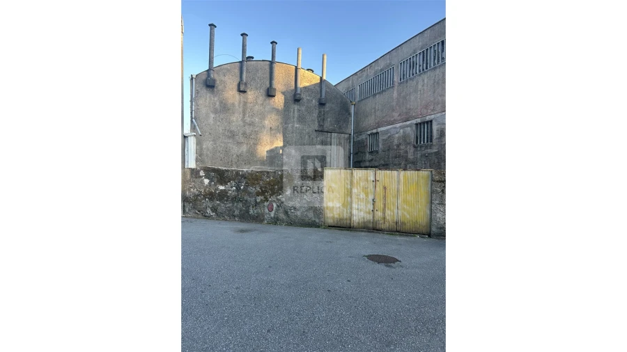 Moradia T0 para Venda em Milheiros Foto 5