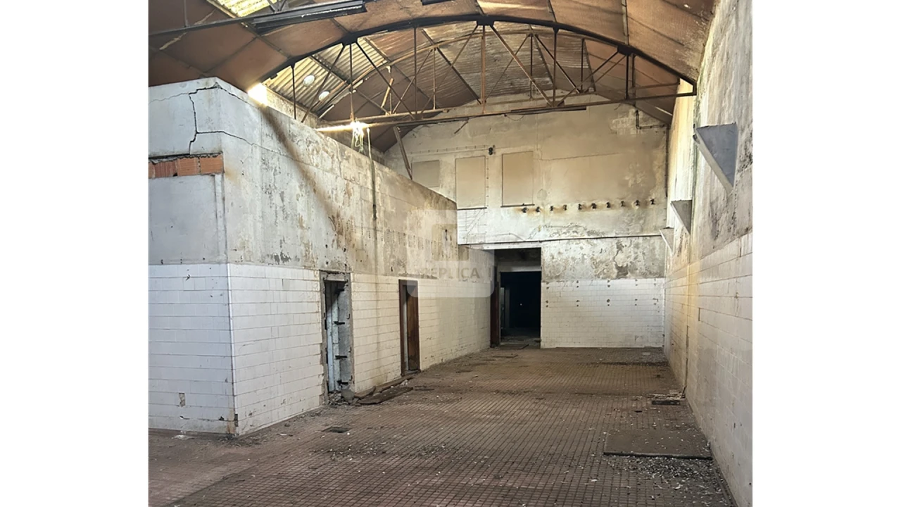 Moradia T0 para Venda em Milheiros Foto 9