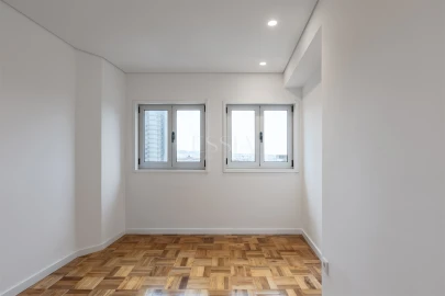 Apartamento T4 para Venda em Cedofeita, Santo Ildefonso, Sé, Miragaia, São Nicolau e Vitória