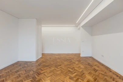 Apartamento T4 para Venda em Cedofeita, Santo Ildefonso, Sé, Miragaia, São Nicolau e Vitória
