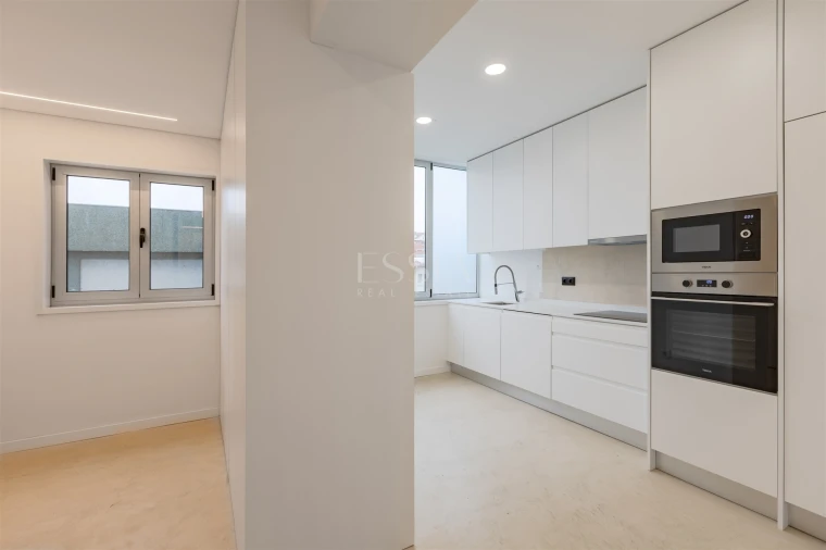 Apartamento T4 para Venda em Cedofeita, Santo Ildefonso, Sé, Miragaia, São Nicolau e Vitória Foto 10