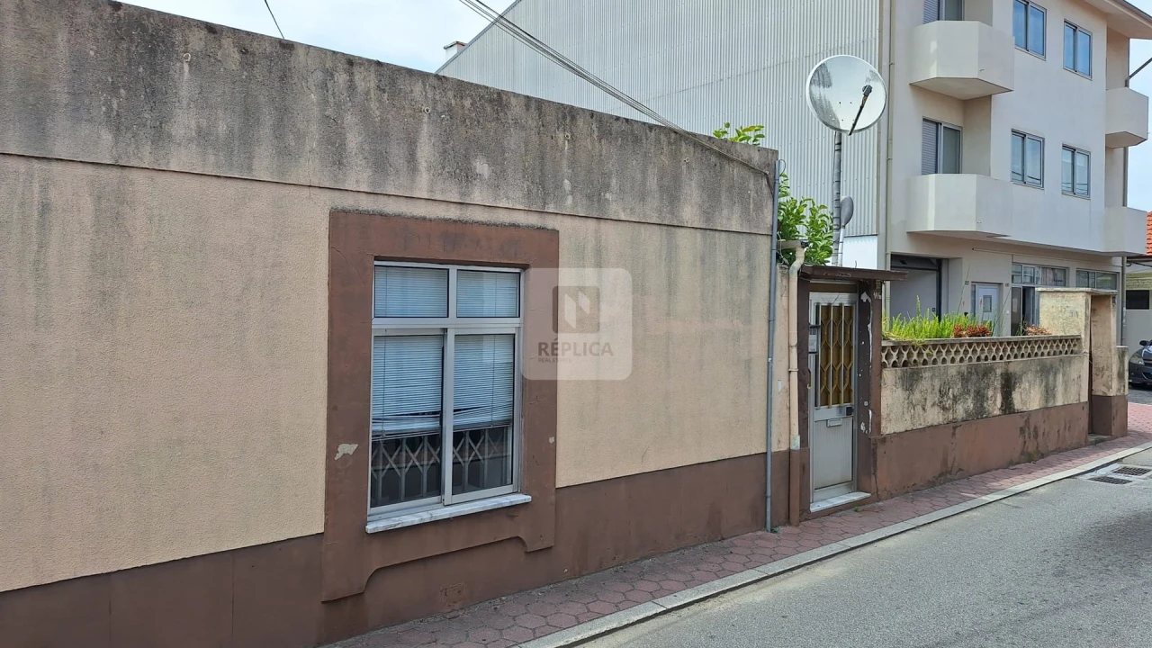 Terreno para Venda em Santa Marinha e São Pedro da Afurada Foto 1