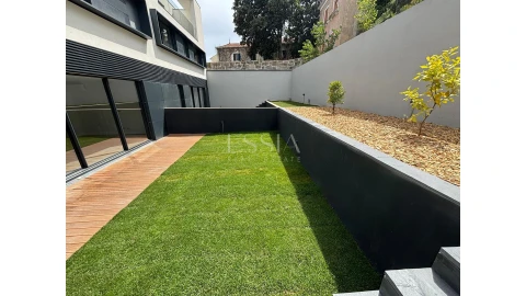 Moradia T3 para Venda em Lordelo do Ouro e Massarelos