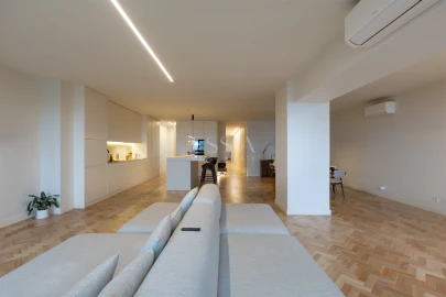 Apartamento T4 para Venda em Cedofeita, Santo Ildefonso, Sé, Miragaia, São Nicolau e Vitória