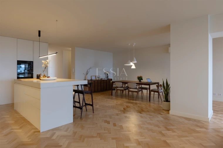 Apartamento T4 para Venda em Cedofeita, Santo Ildefonso, Sé, Miragaia, São Nicolau e Vitória Foto 12
