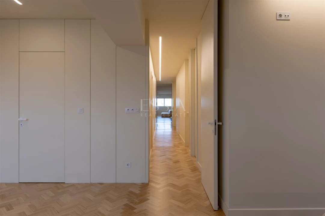 Apartamento T4 para Venda em Cedofeita, Santo Ildefonso, Sé, Miragaia, São Nicolau e Vitória Foto 26
