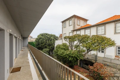 Apartamento T1 para Arrendamento em Aldoar, Foz do Douro e Nevogilde