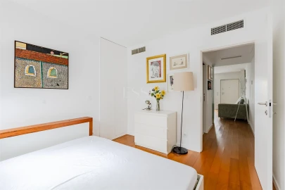 Apartamento T1 para Arrendamento em Aldoar, Foz do Douro e Nevogilde