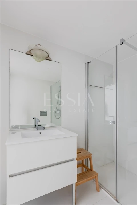 Apartamento T1 para Arrendamento em Aldoar, Foz do Douro e Nevogilde