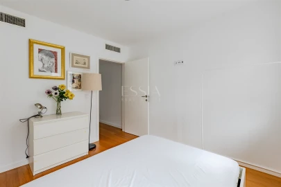 Apartamento T1 para Arrendamento em Aldoar, Foz do Douro e Nevogilde