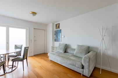 Apartamento T1 para Arrendamento em Aldoar, Foz do Douro e Nevogilde