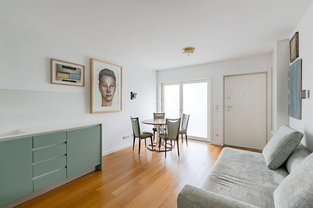 Apartamento T1 para Arrendamento em Aldoar, Foz do Douro e Nevogilde Foto 2
