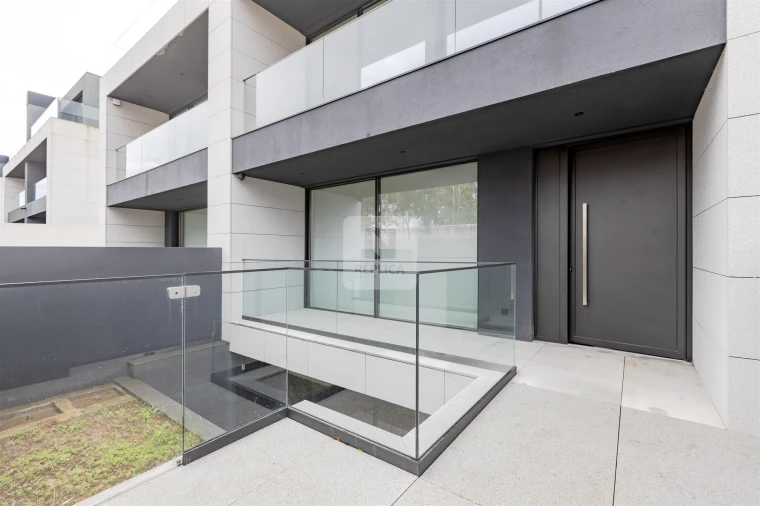 Moradia T4 para Venda em Canidelo Foto 8