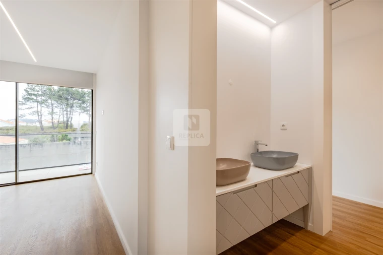 Moradia T4 para Venda em Canidelo Foto 33