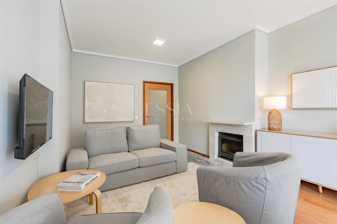 Apartamento T2 para Arrendamento em Aldoar, Foz do Douro e Nevogilde Foto 10