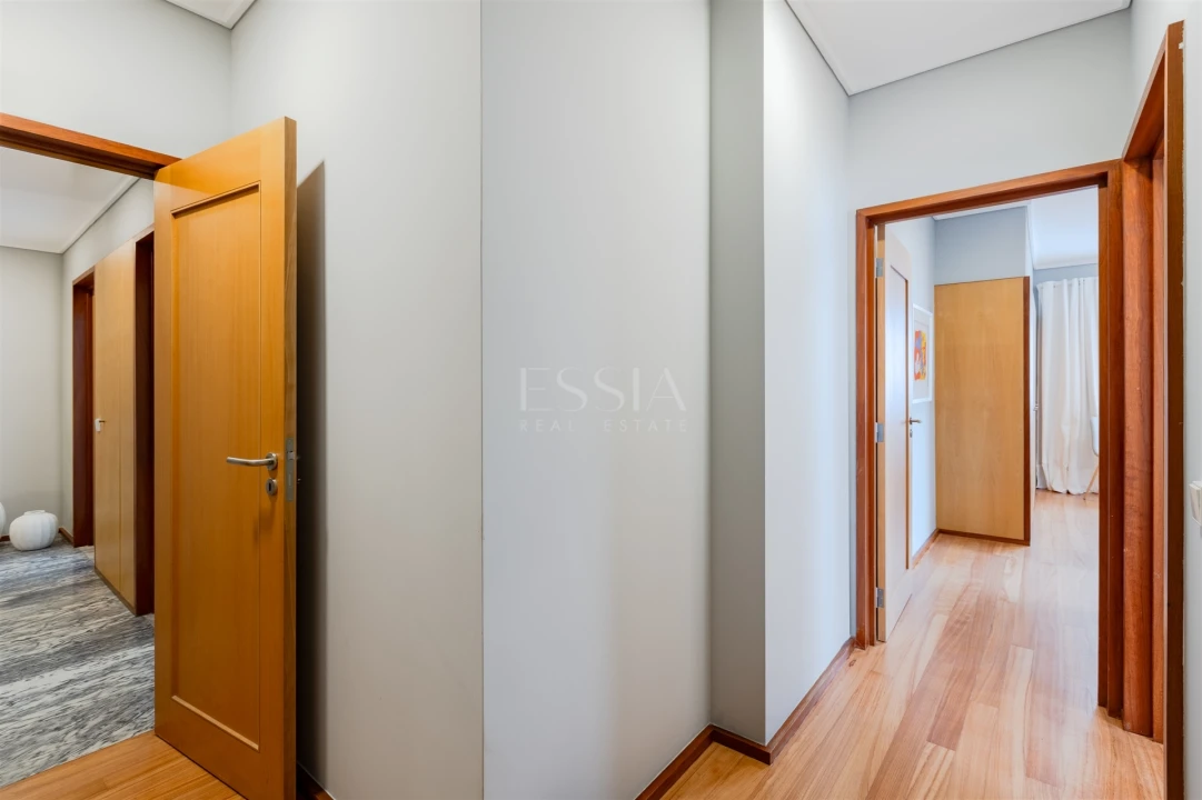 Apartamento T2 para Arrendamento em Aldoar, Foz do Douro e Nevogilde Foto 23