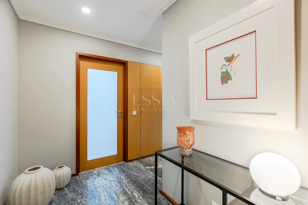 Apartamento T2 para Arrendamento em Aldoar, Foz do Douro e Nevogilde Foto 17