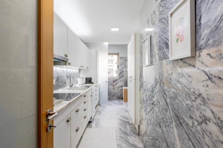 Apartamento T2 para Arrendamento em Aldoar, Foz do Douro e Nevogilde Foto 13