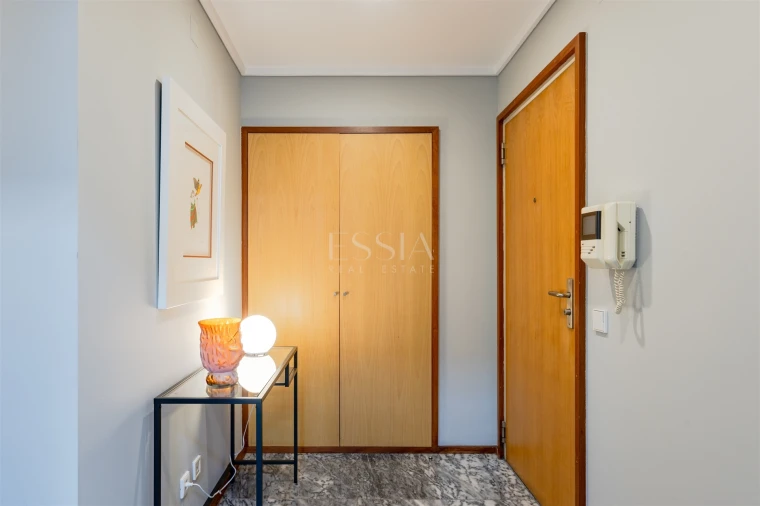 Apartamento T2 para Arrendamento em Aldoar, Foz do Douro e Nevogilde Foto 29