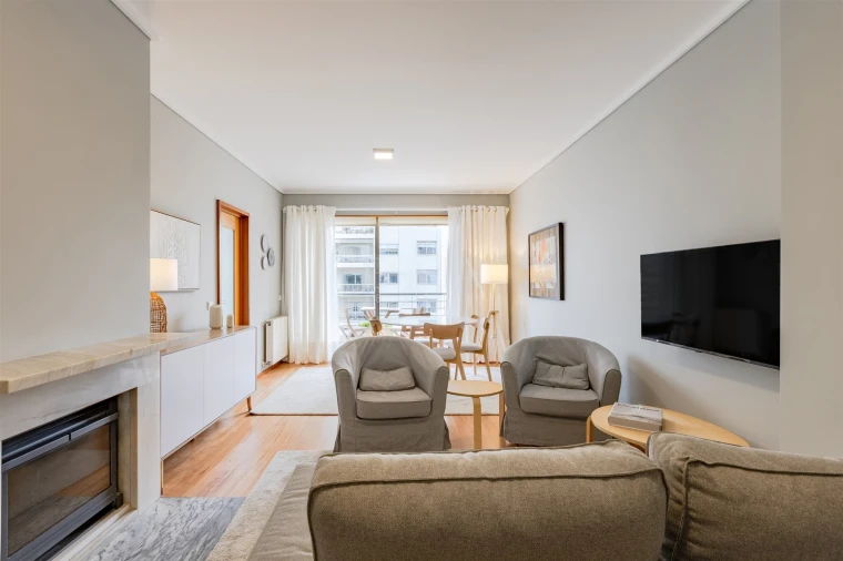 Apartamento T2 para Arrendamento em Aldoar, Foz do Douro e Nevogilde Foto 4