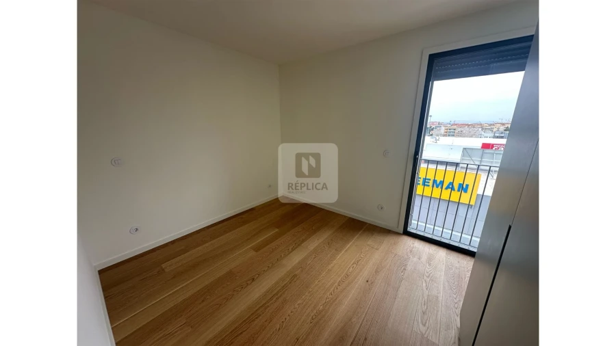 Apartamento T2 para Arrendamento em Canidelo Foto 9