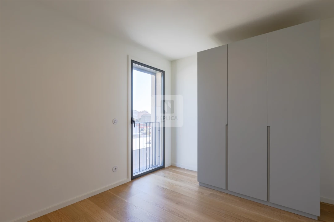 Apartamento T2 para Arrendamento em Canidelo Foto 16