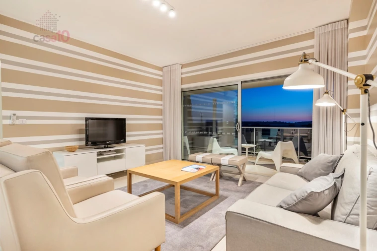 Apartamento T2 para Venda em Quarteira Foto 13