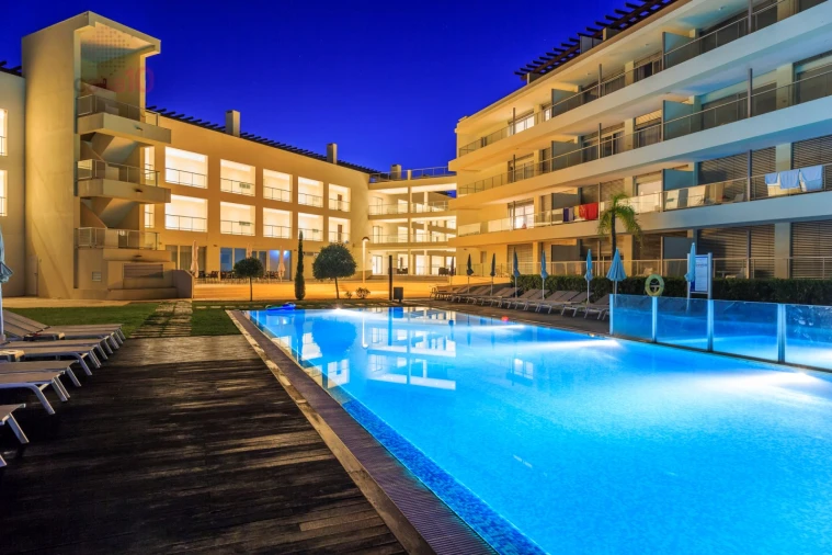 Apartamento T2 para Venda em Quarteira Foto 43