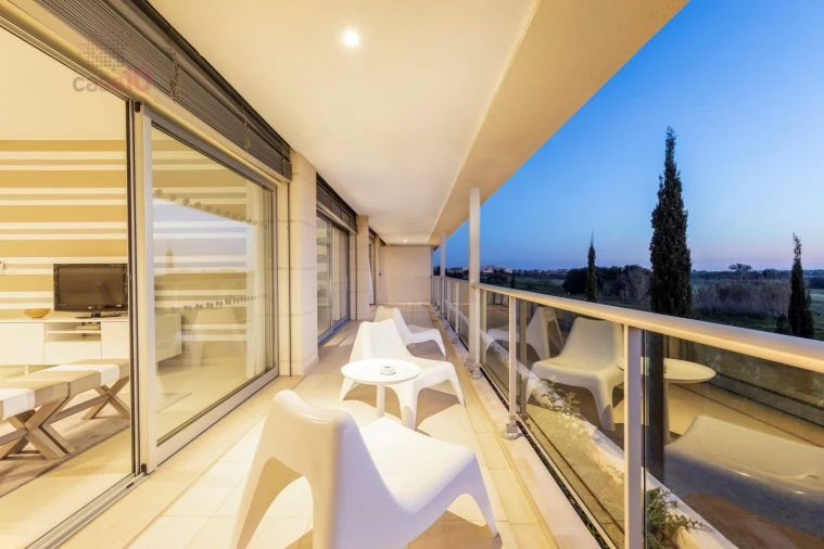 Apartamento T2 para Venda em Quarteira Foto 10