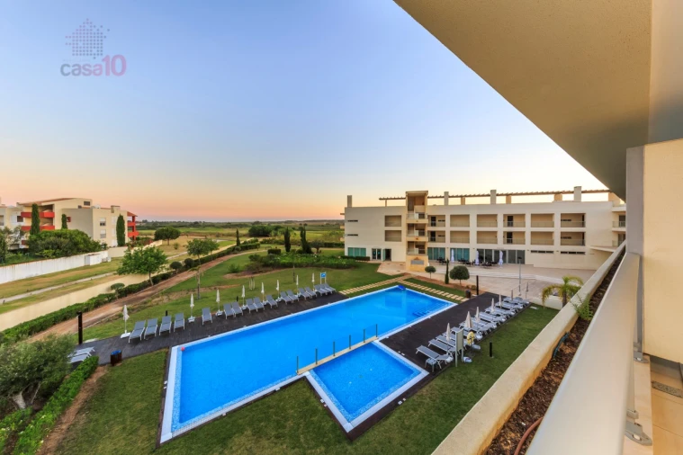 Apartamento T2 para Venda em Quarteira Foto 32