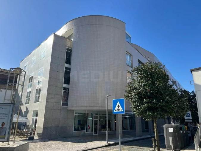 Escritório para Arrendamento em Vila Nova de Famalicão e Calendário