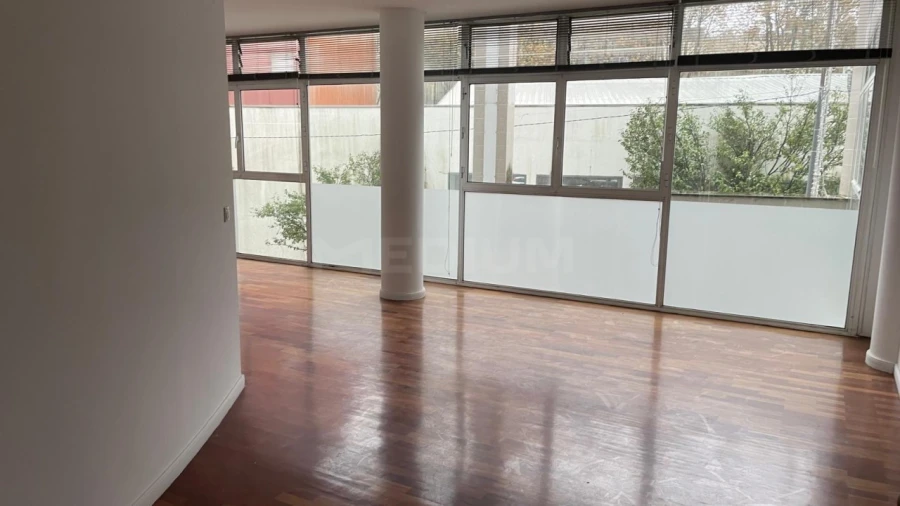 Escritório para Arrendamento em Vila Nova de Famalicão e Calendário Foto 4