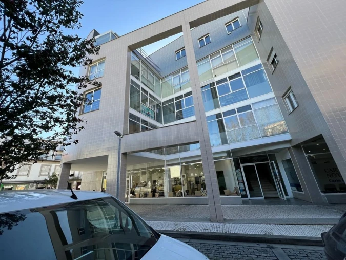 Escritório para Arrendamento em Vila Nova de Famalicão e Calendário Foto 9