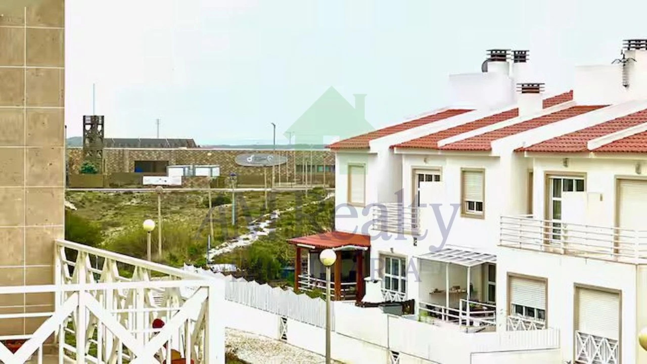 Apartamento T1 para Venda em Ferrel Foto 25