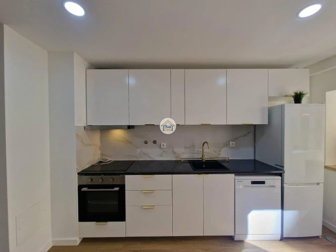 Apartamento T2 para Venda em Faro (Sé e São Pedro) Foto 10