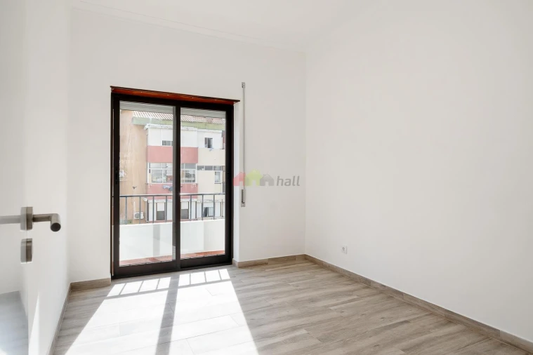 Apartamento T2 para Venda em Alto do Seixalinho, Santo André e Verderena Foto 9