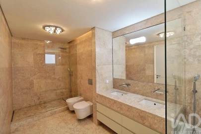 Apartamento T4 para Venda em Santo António