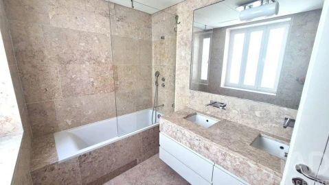 Apartamento T4 para Venda em Santo António
