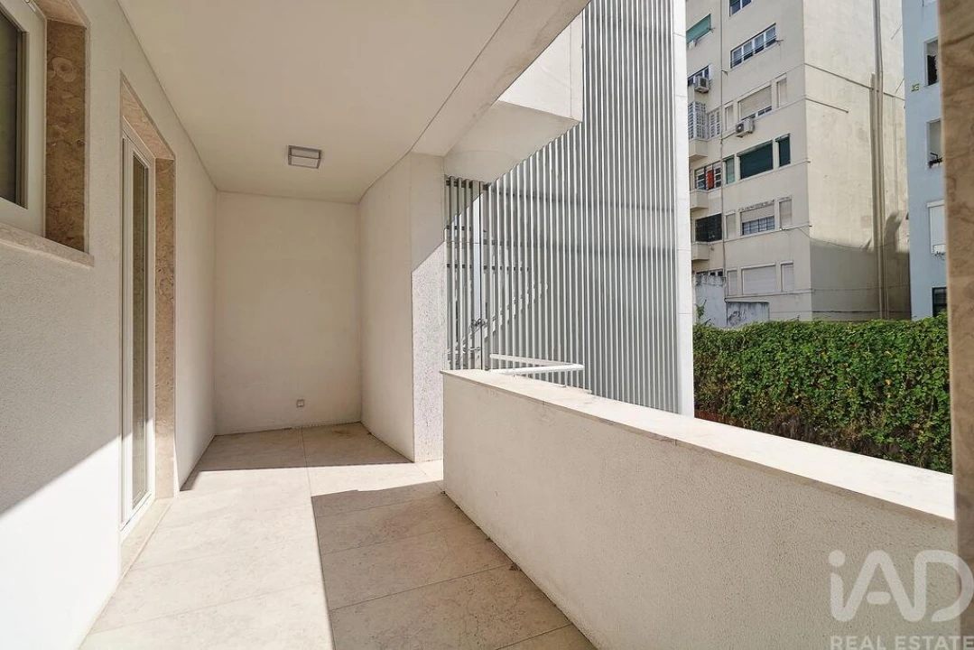 Apartamento T4 para Venda em Santo António Foto 1