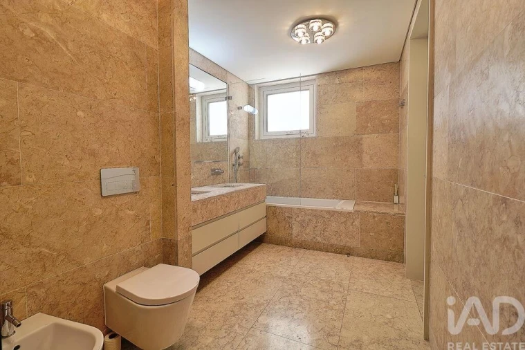 Apartamento T4 para Venda em Santo António Foto 12