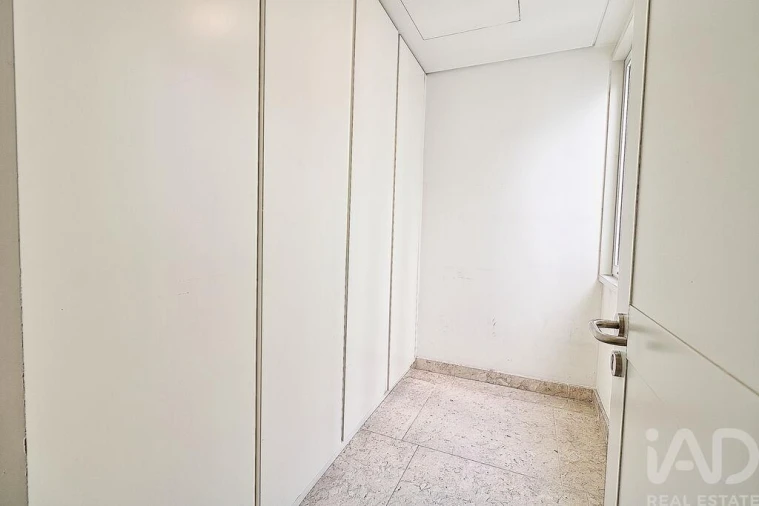 Apartamento T4 para Venda em Santo António Foto 25