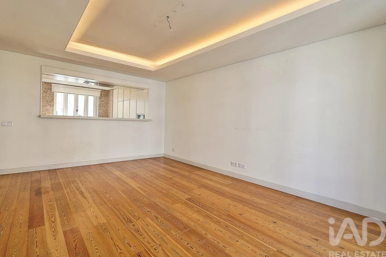 Apartamento T4 para Venda em Santo António Foto 9
